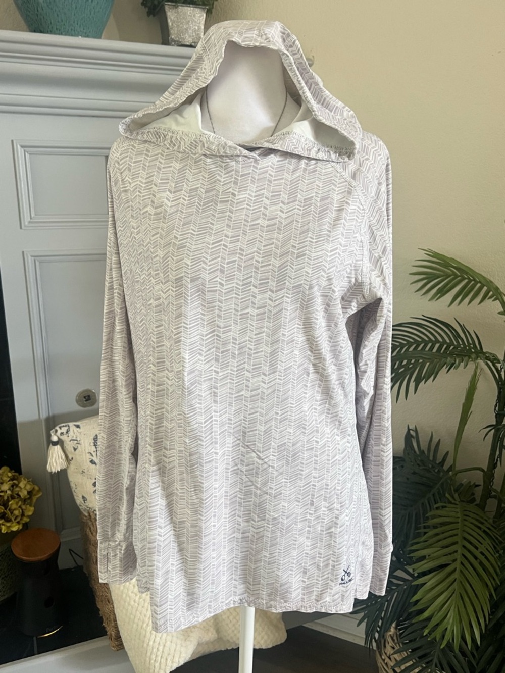 CoalaTree Women's Outdoor Light Gray Hooded Long-Sleeve Pullover